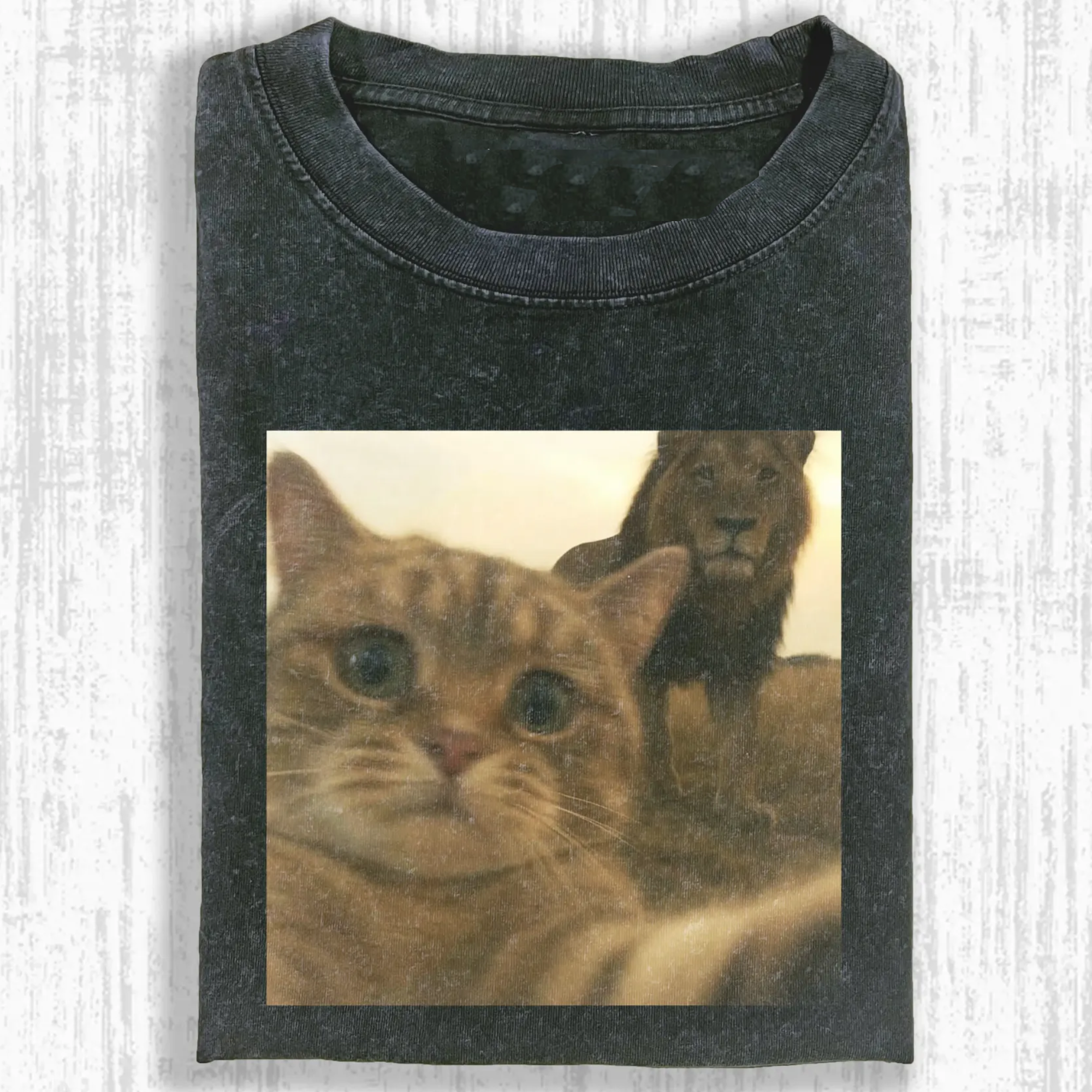 Cat And Lion Selfie T-shirt