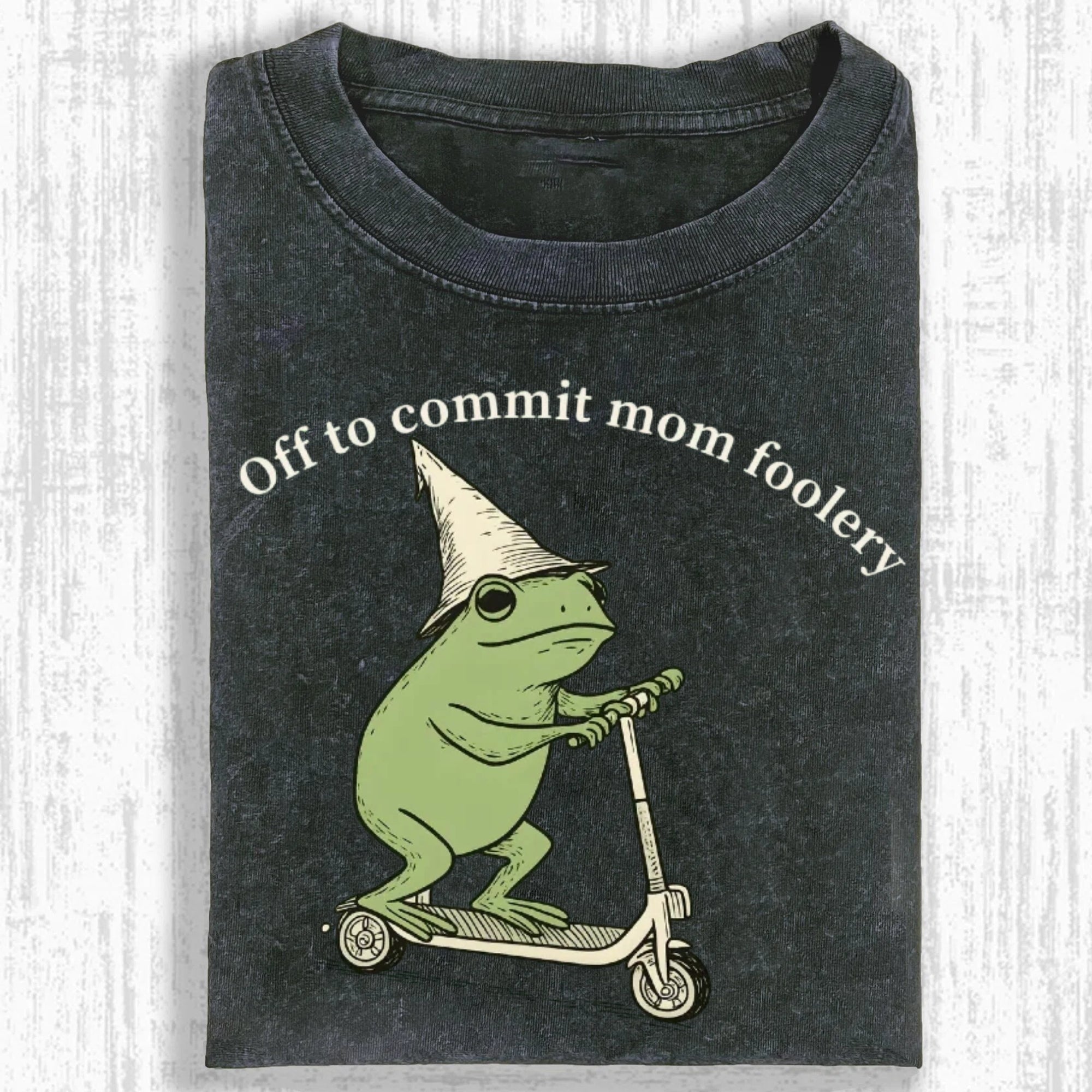 Funny Frog Scooter Gift For Mom Funny Mama T-Shirt